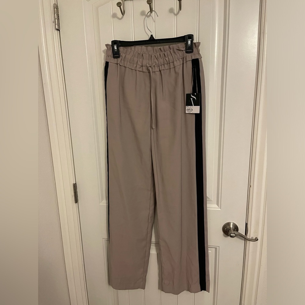 Simply Vera Vera Wang paper bag waist pocketed‎ pants beige,black tuxedo stripe